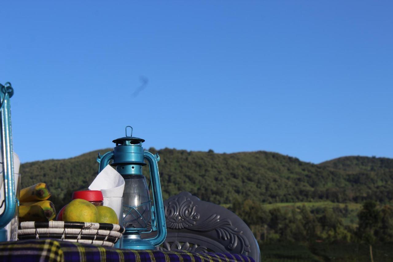 Under Volcanoes View Guest House Nyarugina 外观 照片